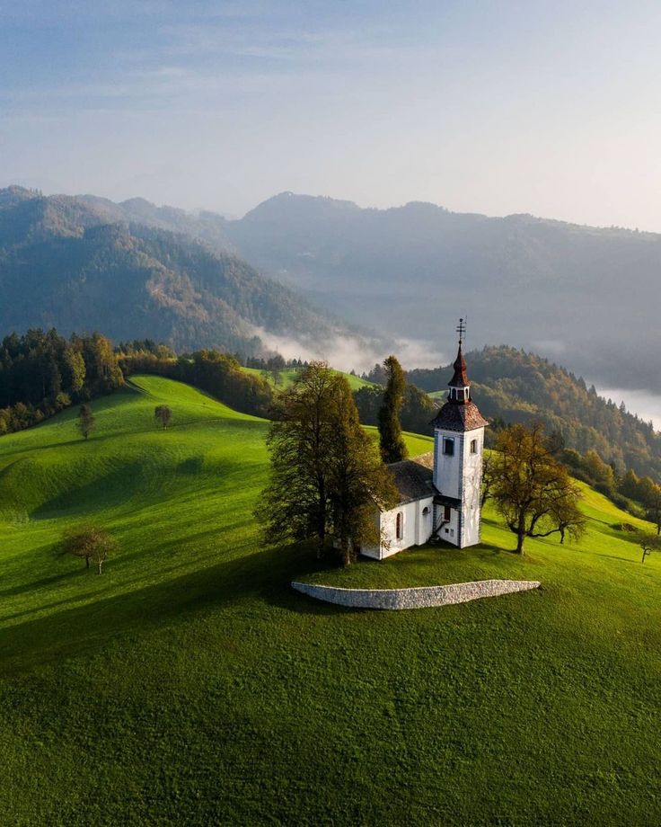 Exploring the Natural Splendor of Slovenia: A Haven of Beauty post thumbnail image